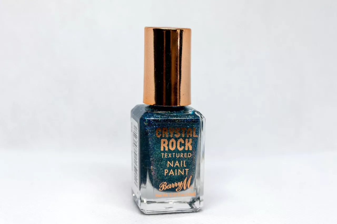 Barry M w portfolio ma m.in. bogatą ofertę lakierów do paznokci.