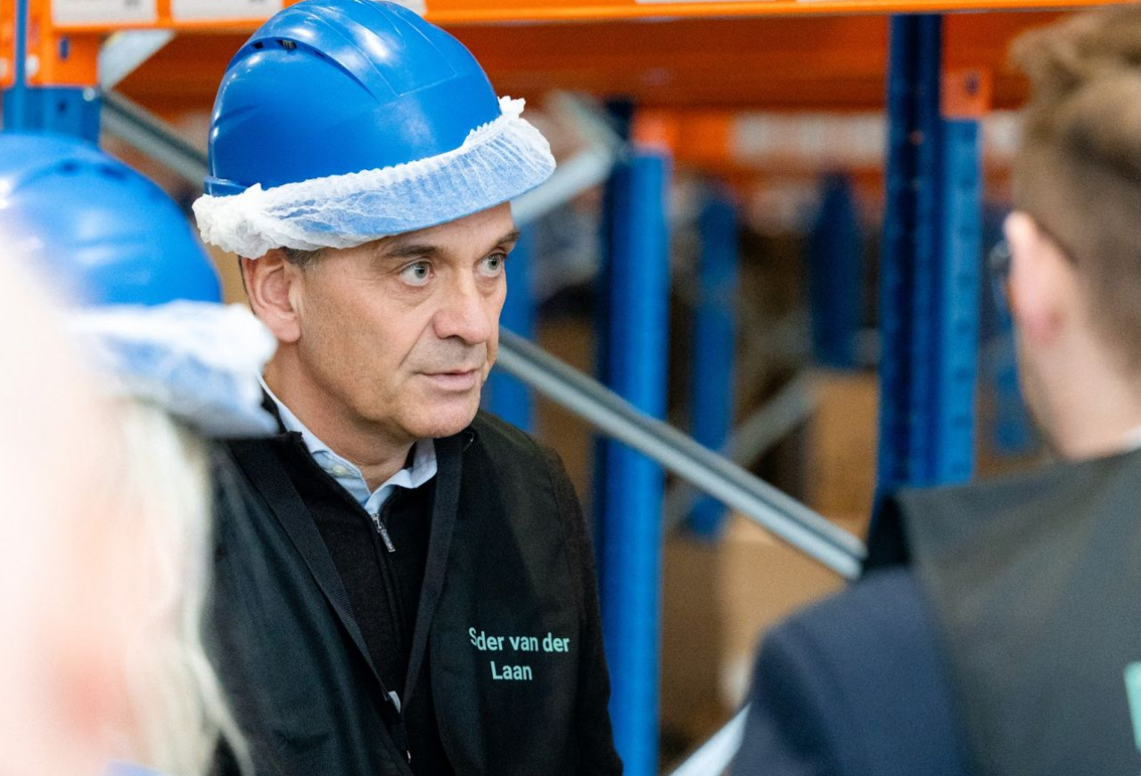 Sander van der Laan, CEO Douglas, odwiedził magazyn firmy w Polsce po raz pierwszy