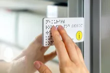 Temat dostępności oznakowania produktów pozostaje ważnym obszarem regulacyjnym