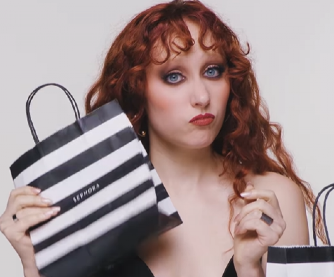 Chappell Roan w kampanii M.A.C. Cosmetics i Sephora