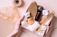 Ponad połowa kupujących (52 proc.) znajduje inspiracje prezentowe w social mediach - wynika z badania Savvy Marketing