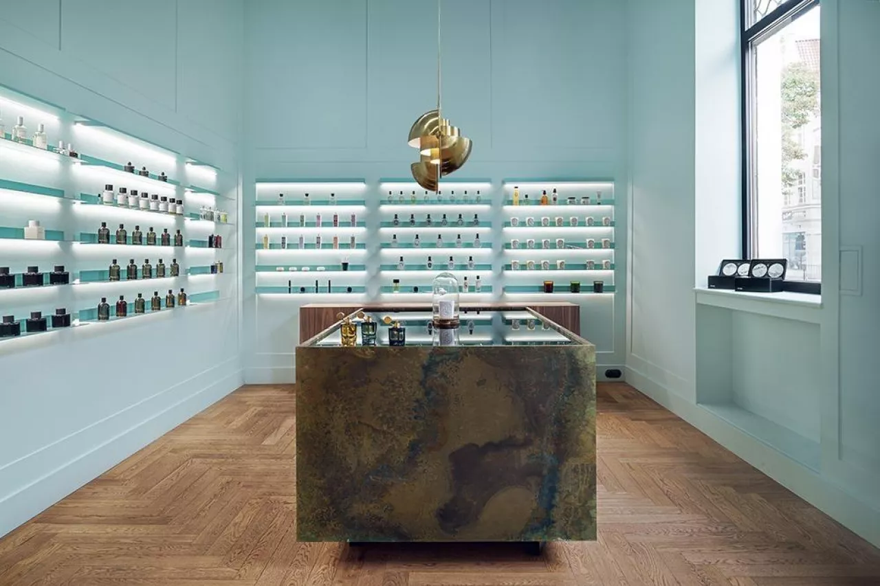 Koncept opiera się na kuratorskiej selekcji marek oraz eksperckiej obsłudze