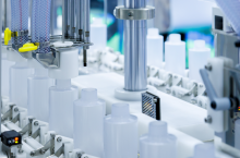 Na początku stycznia 2026 roku Belgia przedłożyła propozycję zharmonizowanej klasyfikacji i oznakowania (CLH) dla substancji Benzoesan benzylu