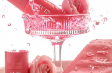 Clayco operuje <strong>w segmencie masstige</strong>, oferując produkty w cenach ok. 6,50 – 15 dol.