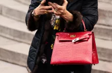 Wojna wpływa na Hermès. Wyniki poniżej prognoz (Shutterstock)