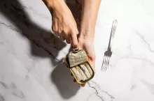 Pokolenie Z je sardynki dla zdrowia skóry