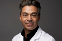 Marka 111Skin została założona w 2012 roku w Londynie przez dr. Yannisa Alexandridesa, uznanego chirurga plastycznego