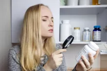 Konsumenci kupują suplementy pod wpływem mody, reklam oraz rekomendacji znanych influencerów
