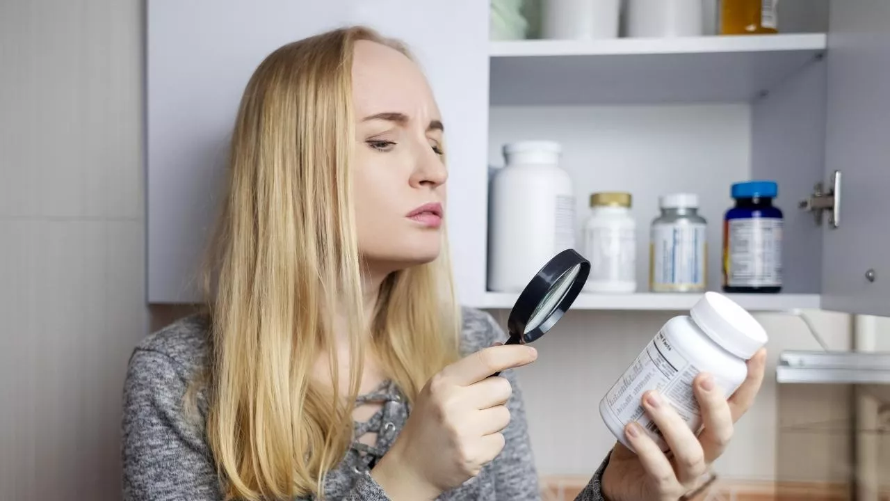 Konsumenci kupują suplementy pod wpływem mody, reklam oraz rekomendacji znanych influencerów