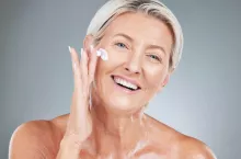 Pro aging – świadoma pielęgnacja skóry zamiast walki z wiekiem