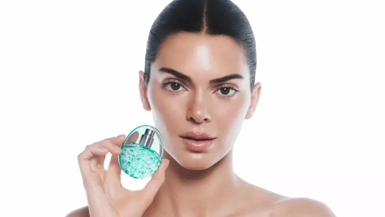 Kendall Jenner nową ambasadorką Anua
