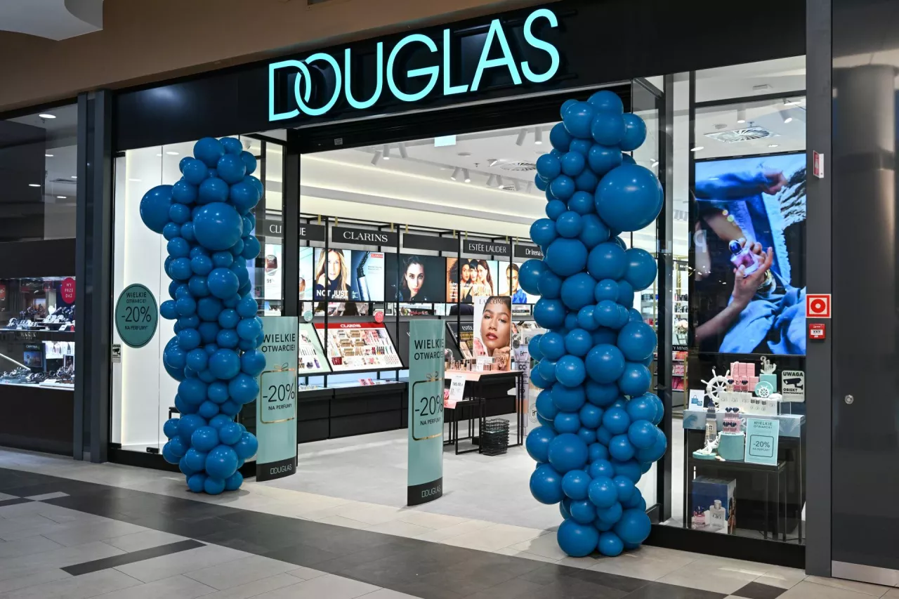 Douglas obniżył oczekiwany zakres przychodów ze sprzedaży netto