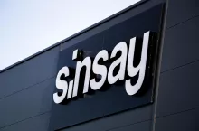 Sinsay Plus ma przyciągać klientów częściej niż tylko na zakupy (fot. Shutterstock)