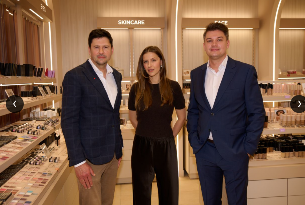 Bartosz Woźnicki wraz z Mileną Inglot oraz Grzegorzem Inglotem, tworzy obecnie nowy Zarząd spółki INGLOT Cosmetics