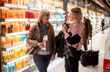 Social commerce to szansa, ale też odpowiedzialność branży beuaty - uważa Aleksandra Kulińska, Senior Strategic Insights Manager w infuture.institute (fot. Shutterstock)